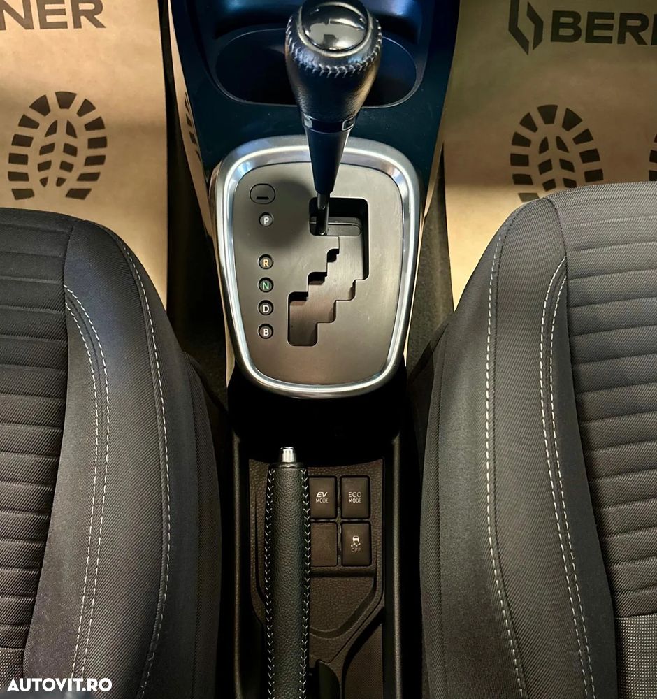 Toyota Yaris - 24