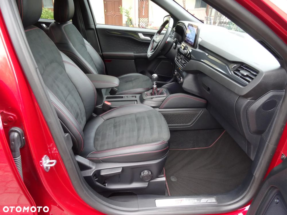 Ford Kuga 1.5 EcoBoost ST-LINE - 33