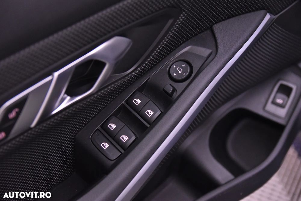 BMW Seria 3 320i Touring Aut. - 13
