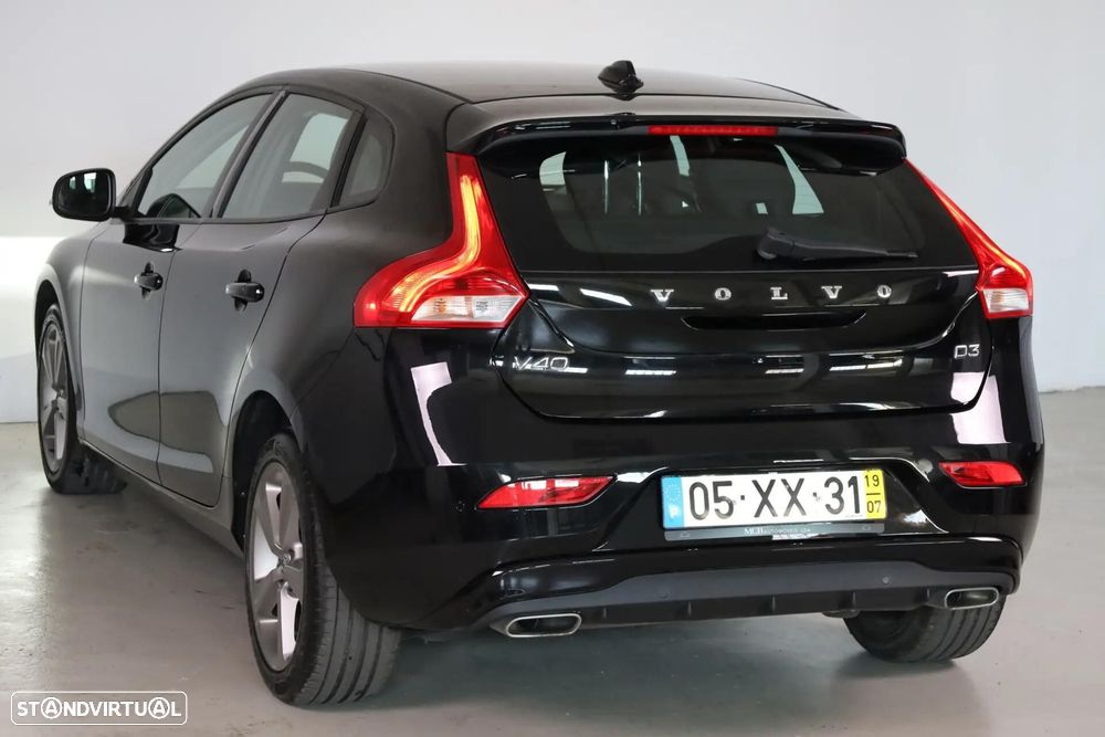 Volvo V40 2.0 D3 Momentum - 17