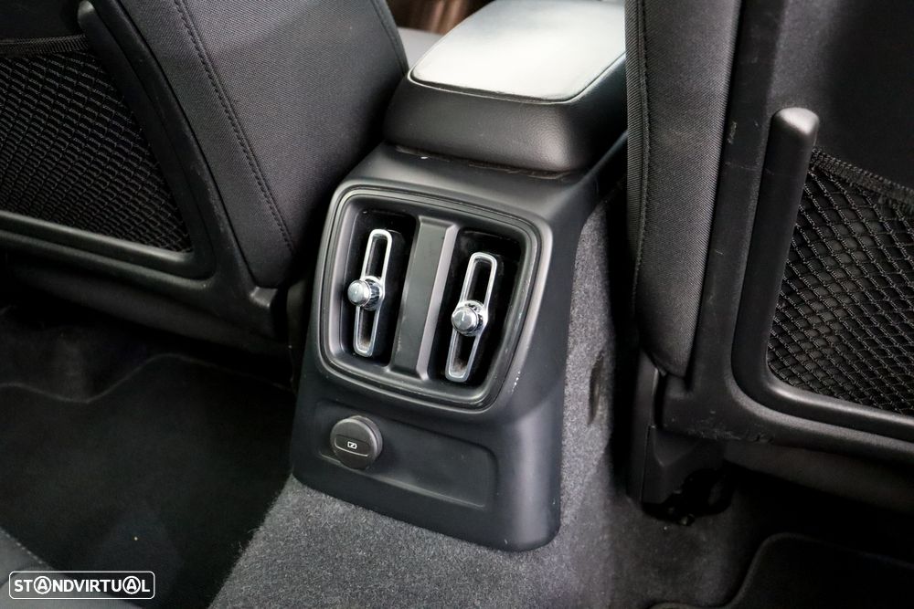 Volvo XC 40 1.5 T5 PHEV Inscription - 28