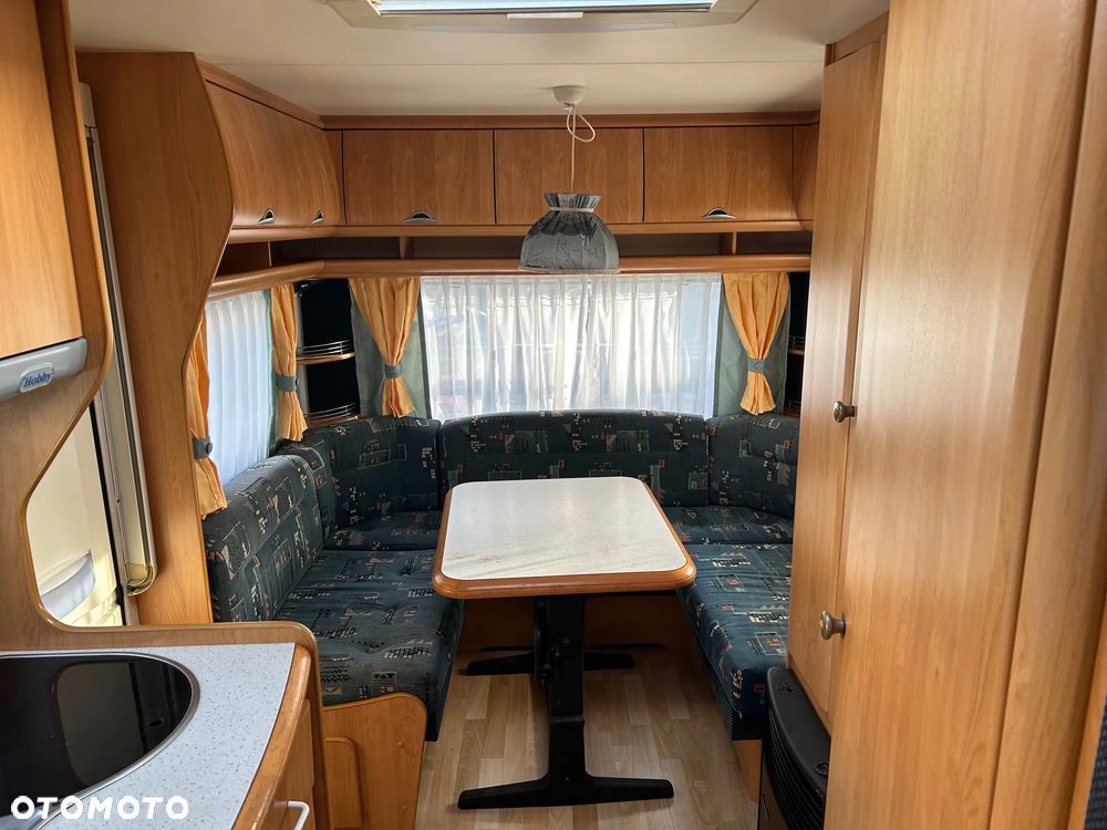 Hobby 495 zadbana z przedsionkiem i napędem - 22