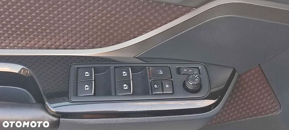 Toyota C-HR - 12