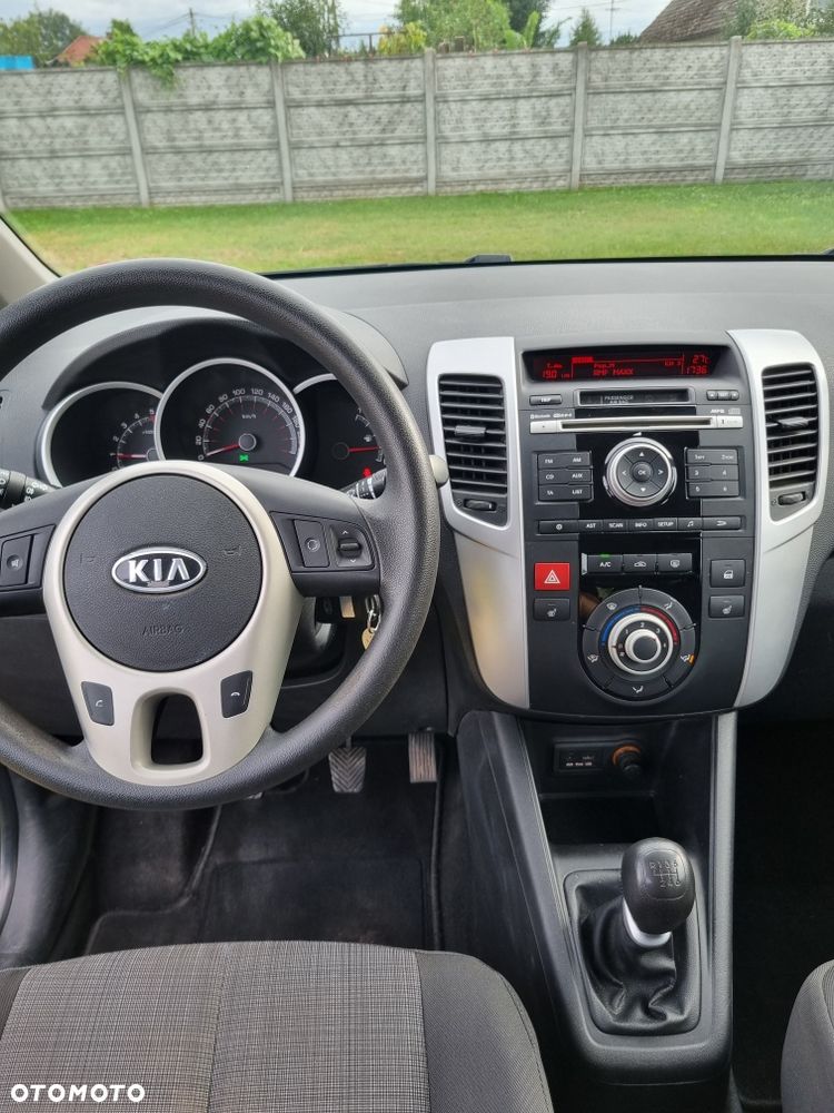 Kia Venga - 6