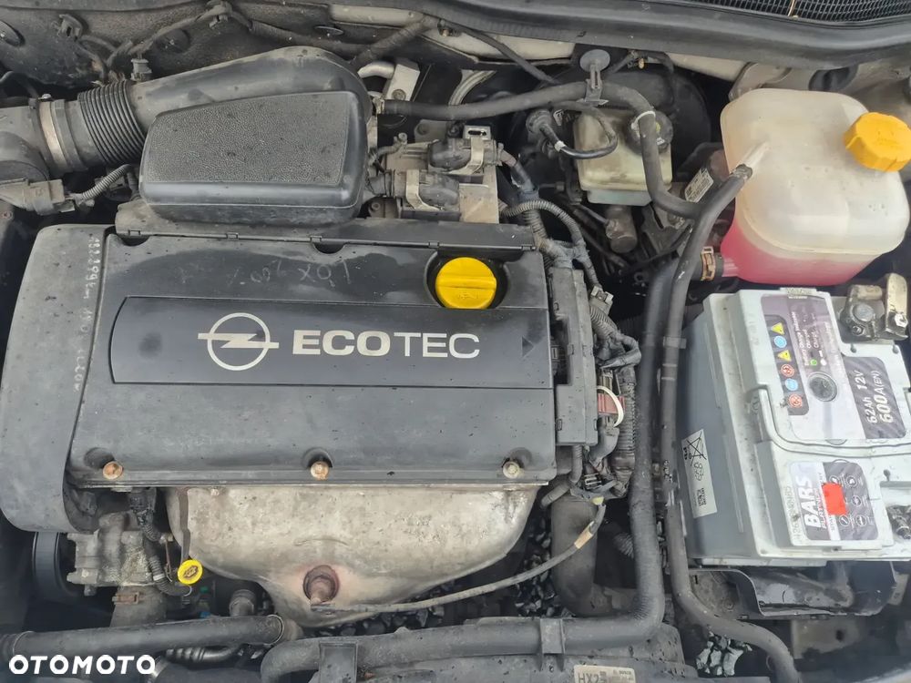 Opel Astra 1.6 - 12