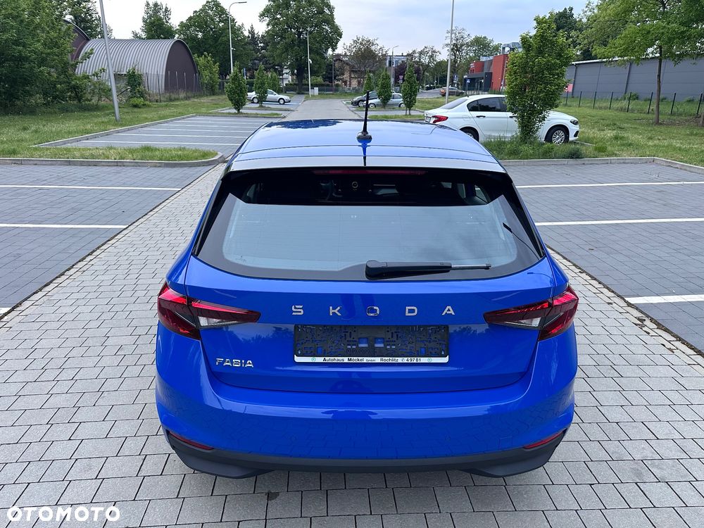 Skoda Fabia 1.0 MPI Essence - 8