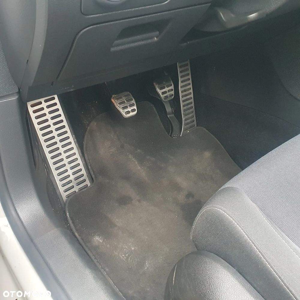 Volkswagen Golf - 14