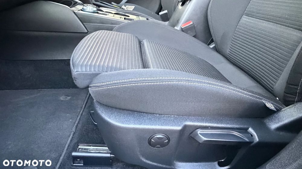 Ford Focus 1.5 EcoBlue STart-Stopp-System TITANIUM - 16