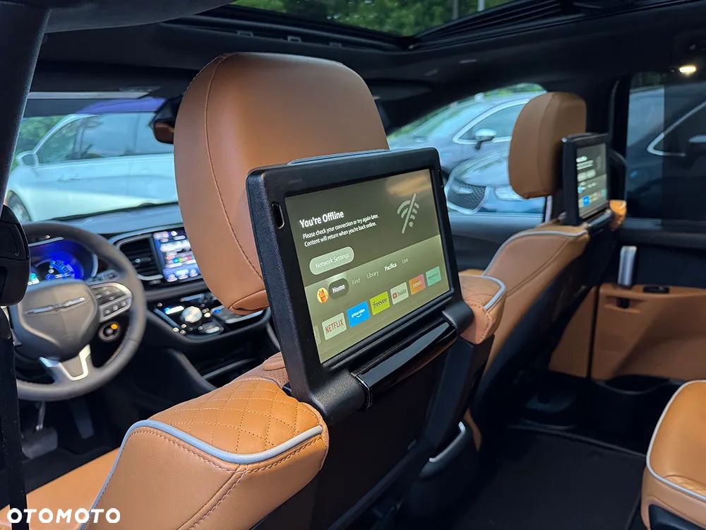 Chrysler Pacifica - 21