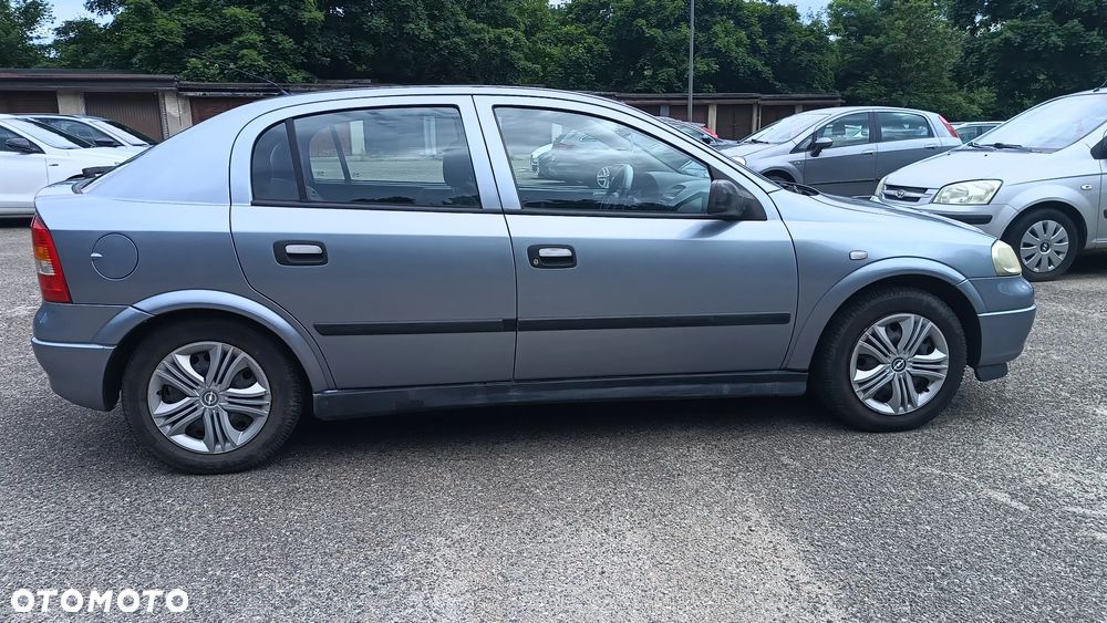Opel Astra 1.4 Start - 11