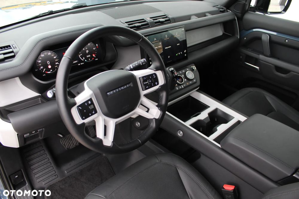 Land Rover Defender - 9