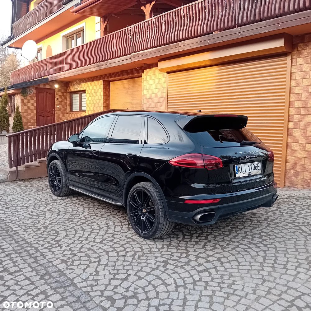 Porsche Cayenne - 3