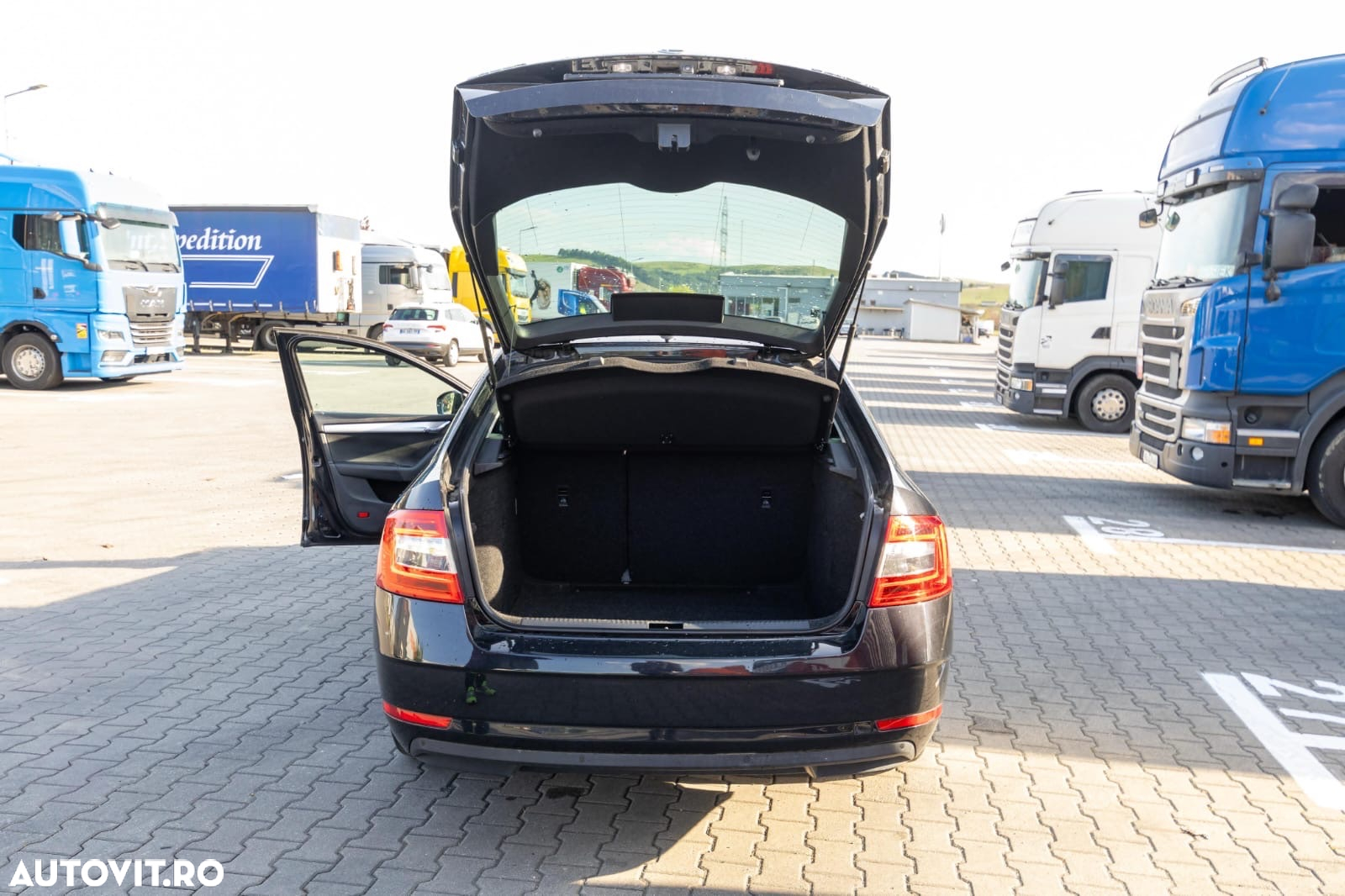 Skoda Octavia 1.6 TDI DSG Ambition - 26