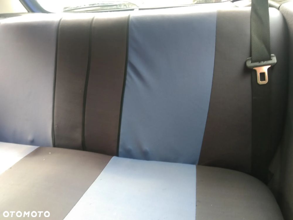 Opel Corsa komplet foteli