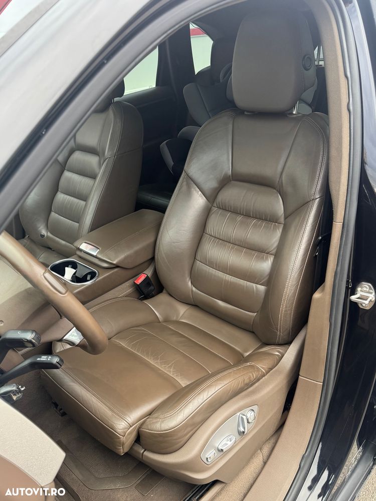 Porsche Cayenne - 6