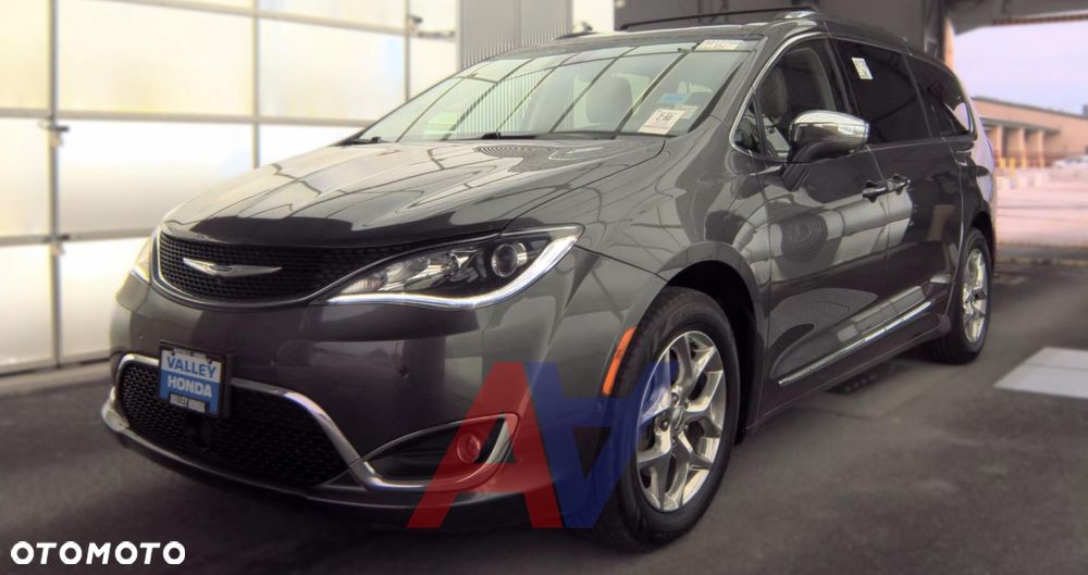 Chrysler Pacifica - 2