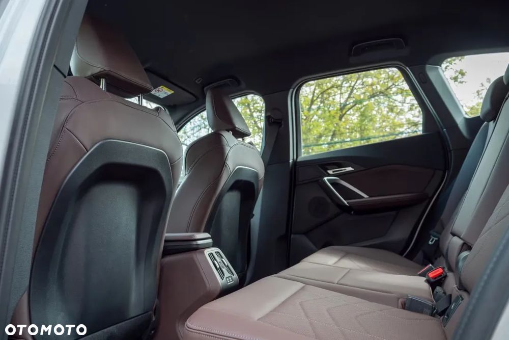 BMW X1 sDrive20d mHEV - 29