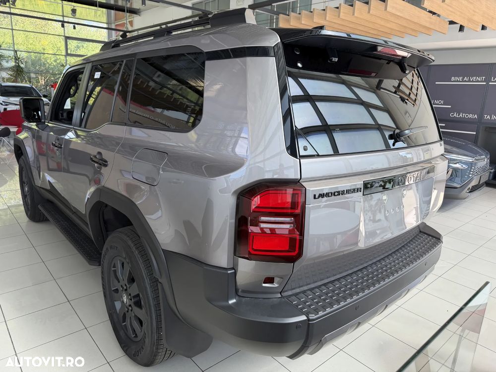 Toyota Land Cruiser 250 2.8l D-4D 204 CP MHEV A/T 7 locuri Executive - 4