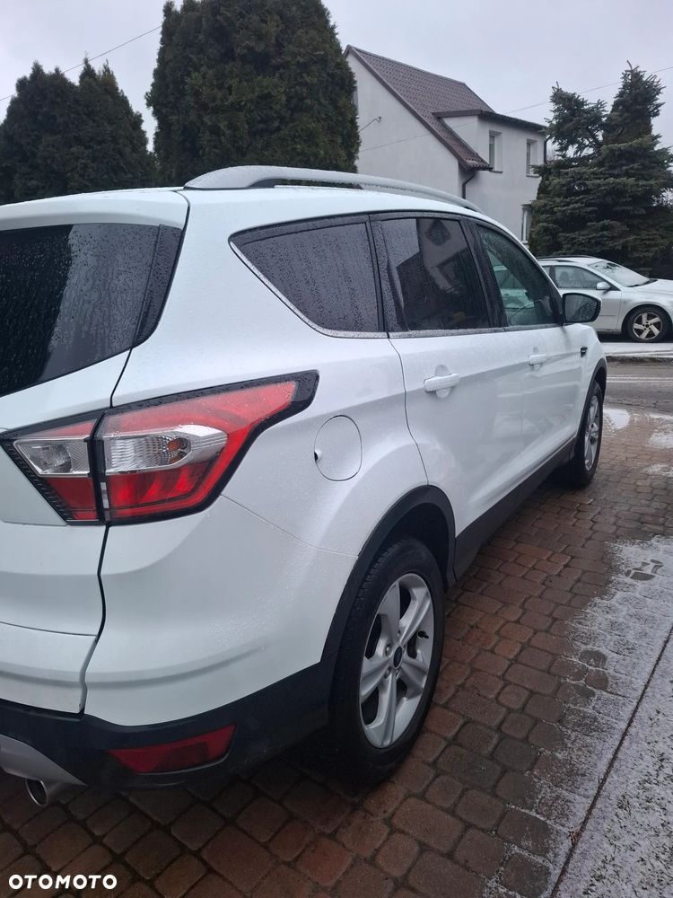Ford Kuga 2.0 TDCi 2x4 Cool & Connect - 3