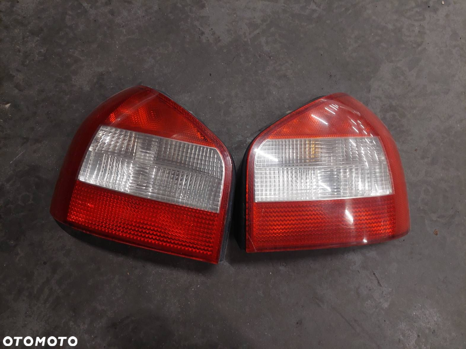 KOMPLETNY TYŁ KLAPA BAGAŻNIKA ZDERZAK TYŁ LAMPY AUDI A3 8L LIFT LY7W - 2