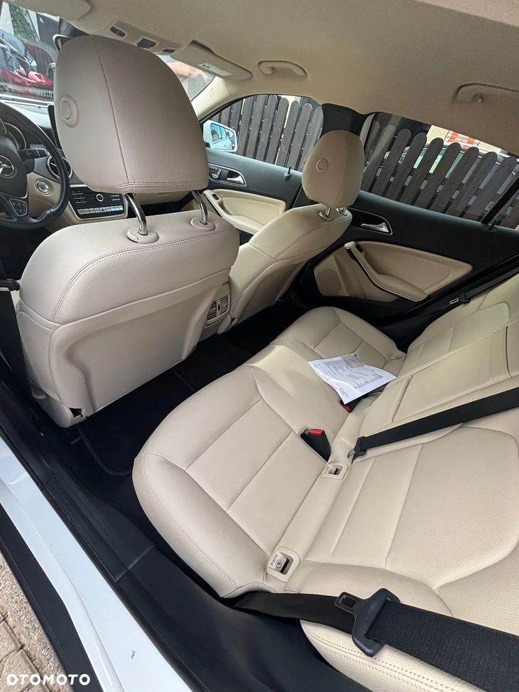 Mercedes-Benz GLA 250 4-Matic - 2