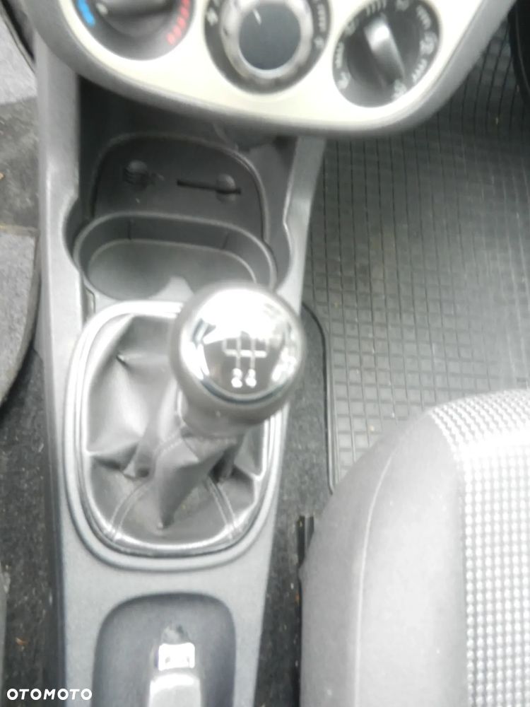 Opel Corsa - 24
