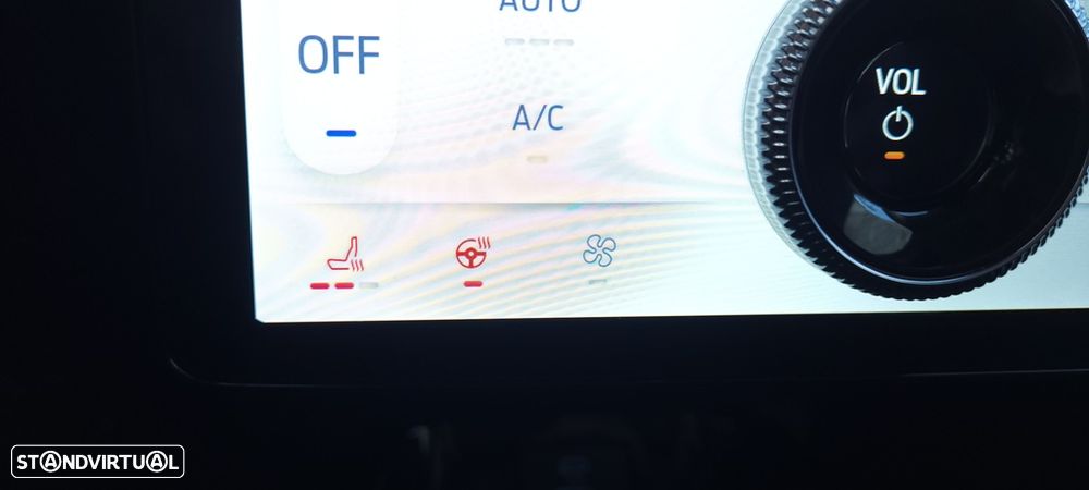 Ford Mustang Mach-E Alargada - 34