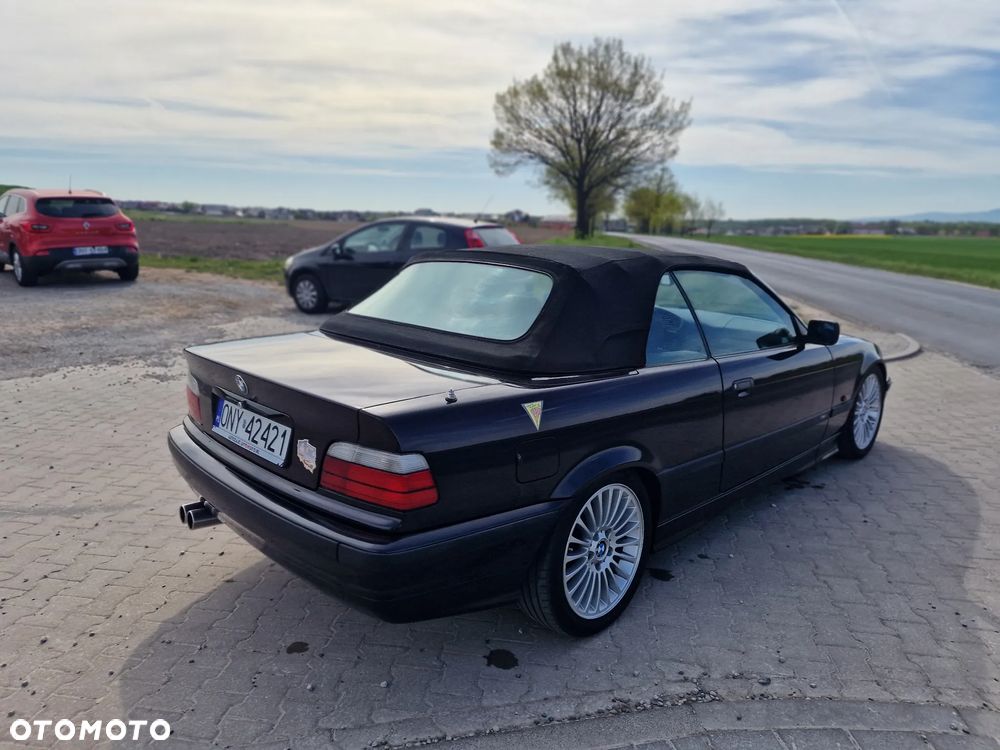 BMW Seria 3 328i - 11