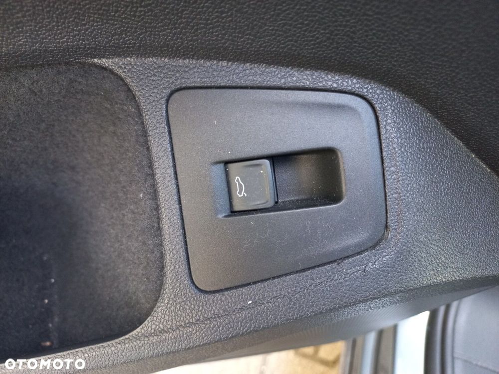 Volkswagen Tiguan - 25