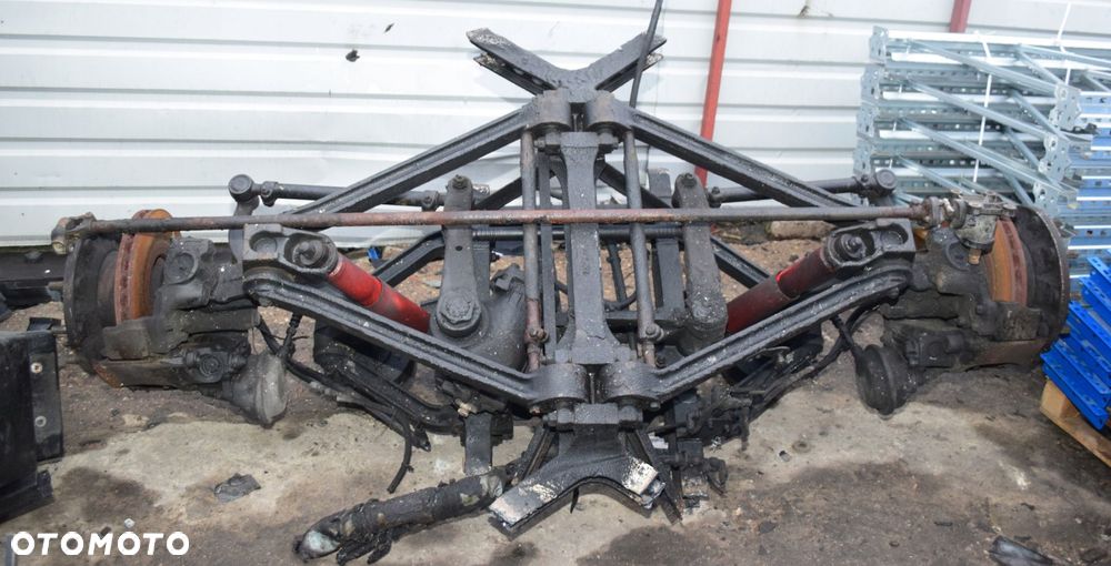 ZAWIESZENIE PRZEDNIE AUTOBUS VAN HOOL T916 - 1