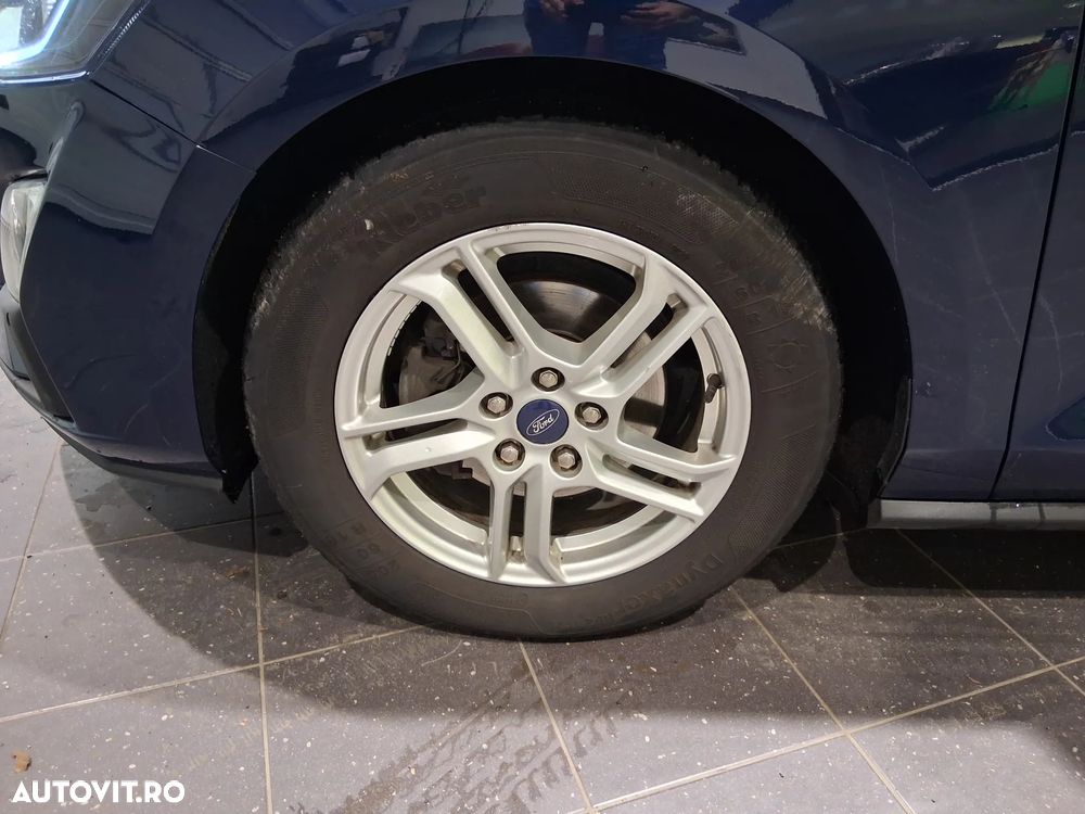 Ford Focus 1.0 EcoBoost Trend Edition - 4