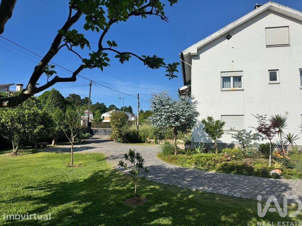 Moradia bi-familiar T6 em Ribeira de 185 m2 - Grande imagem: 4/17