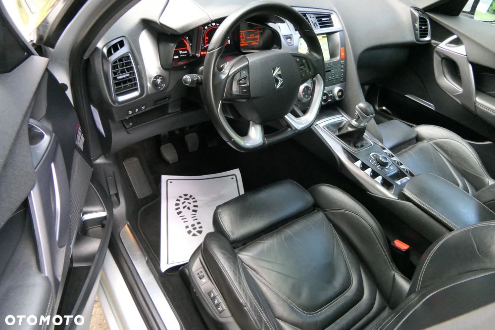 Citroën DS5 1.6 BlueHDi SoChic - 16
