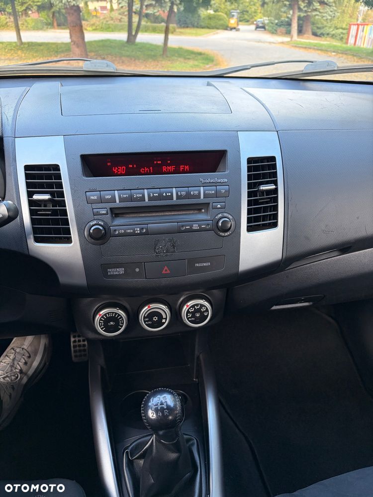 Mitsubishi Outlander 2.4 4WD Invite - 17