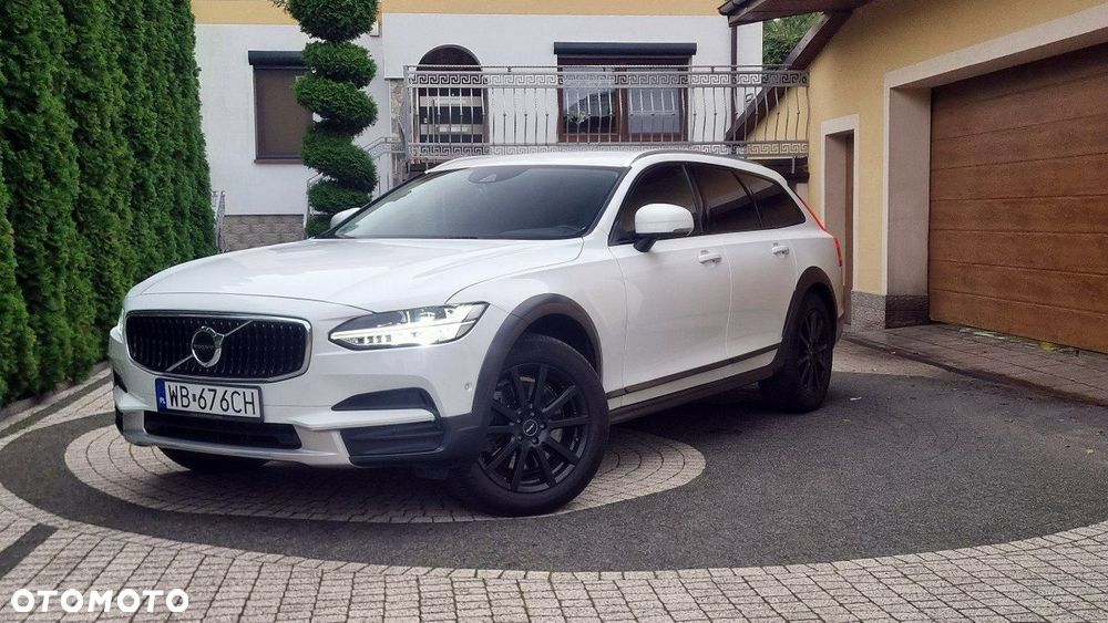Volvo V90 Cross Country - 1