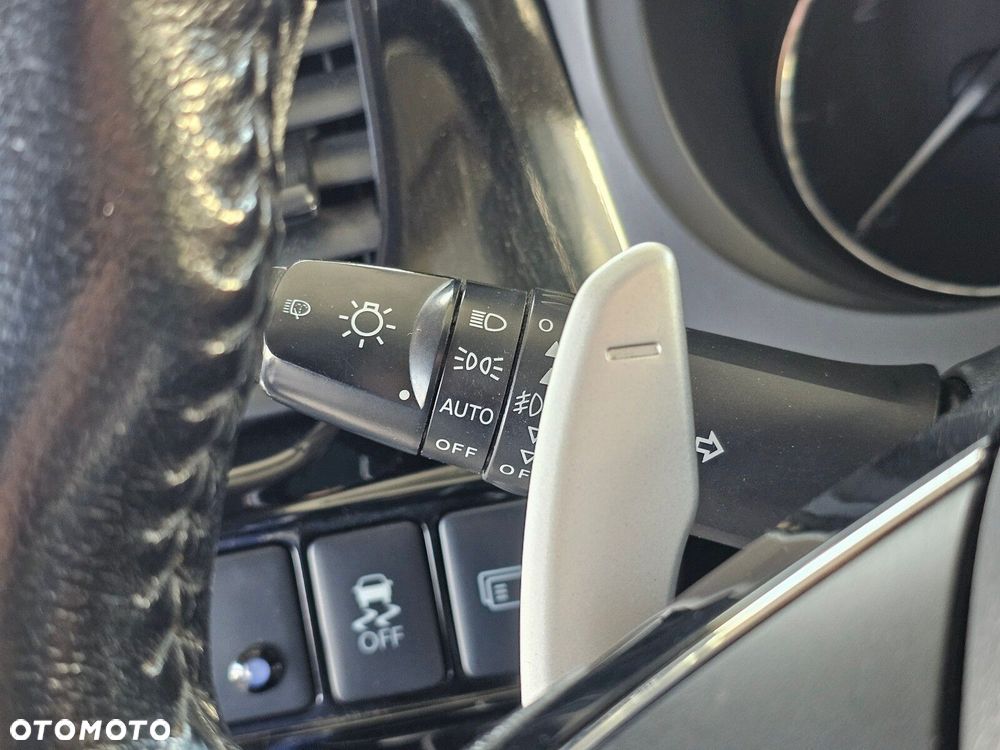 Mitsubishi Outlander - 24