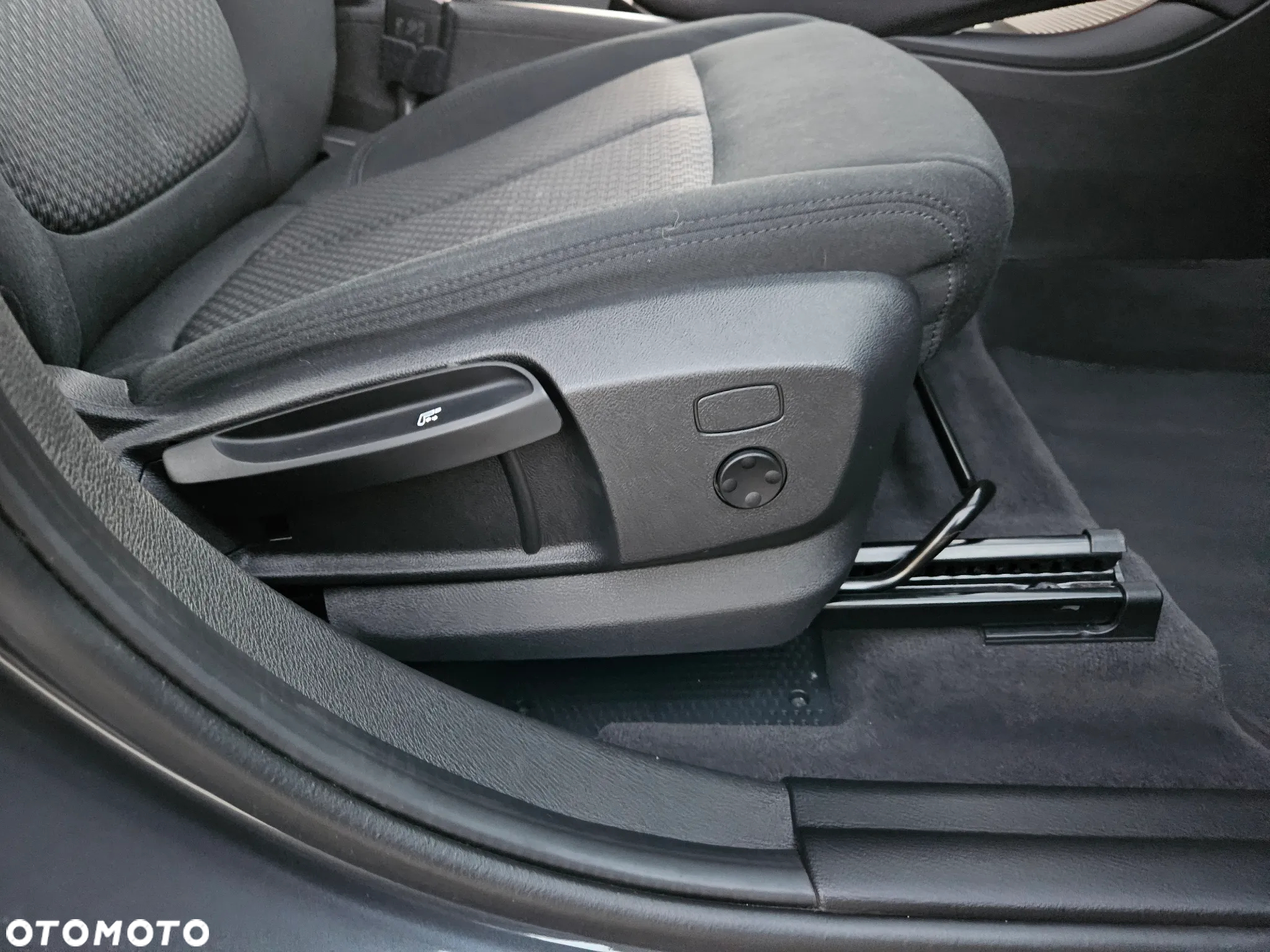 BMW X1 xDrive18d - 15