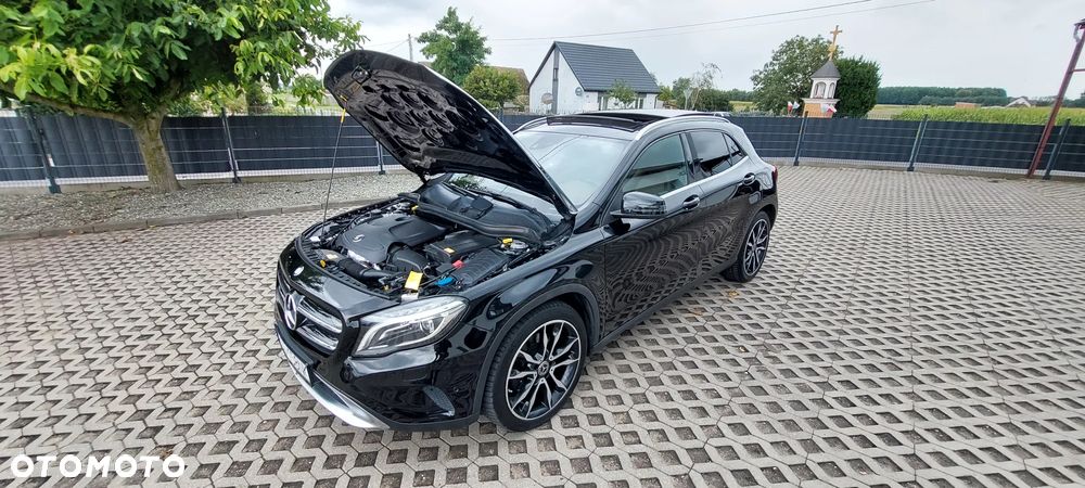 Mercedes-Benz GLA - 15