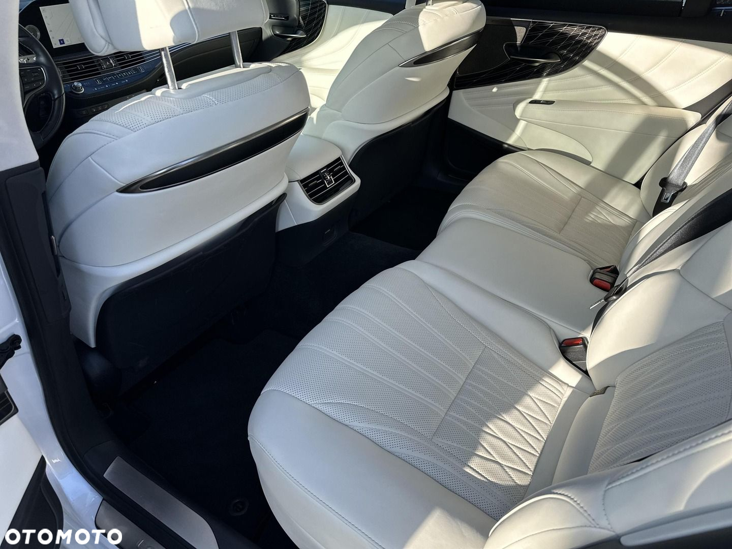 Lexus LS 500h Prestige AWD - 12