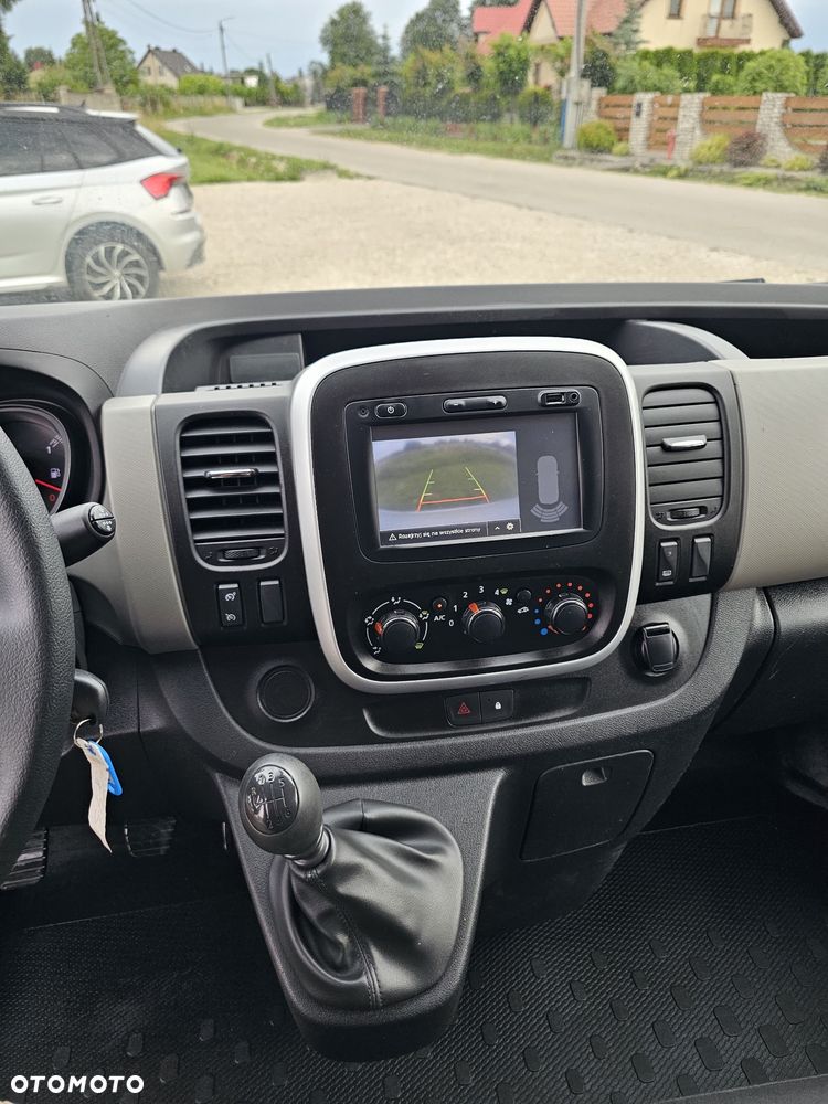 Renault Trafic - 23