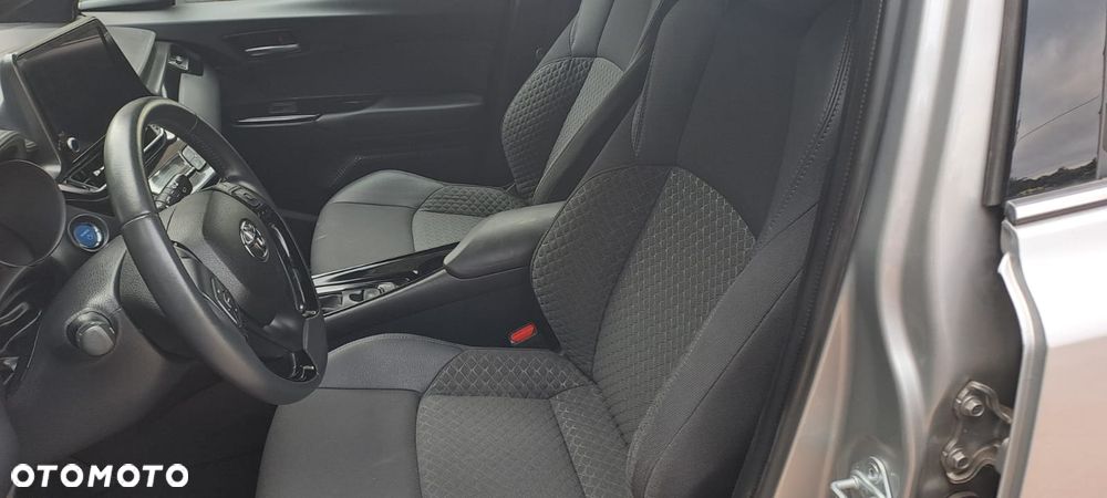 Toyota C-HR Business-Edition - 27