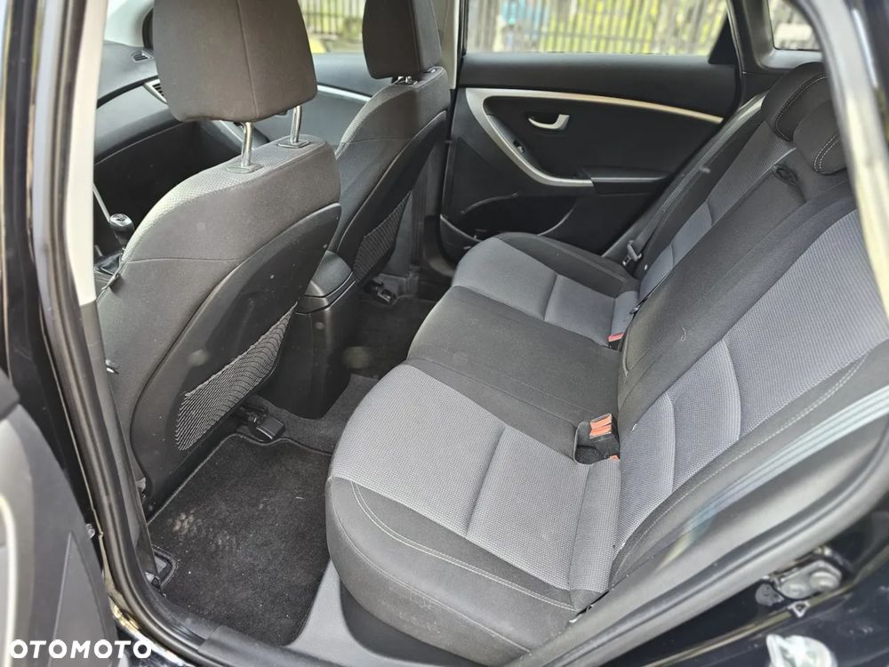 Hyundai i30 1.6 Comfort - 9