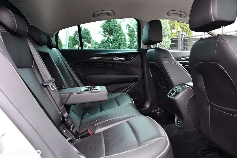 Opel Insignia 1.6 CDTI Exclusive S&S - 24