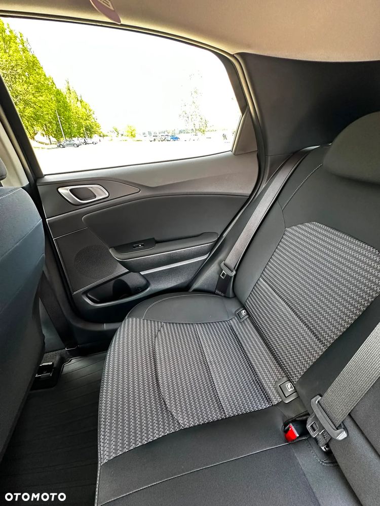 Kia XCeed 1.5 T-GDI M - 27