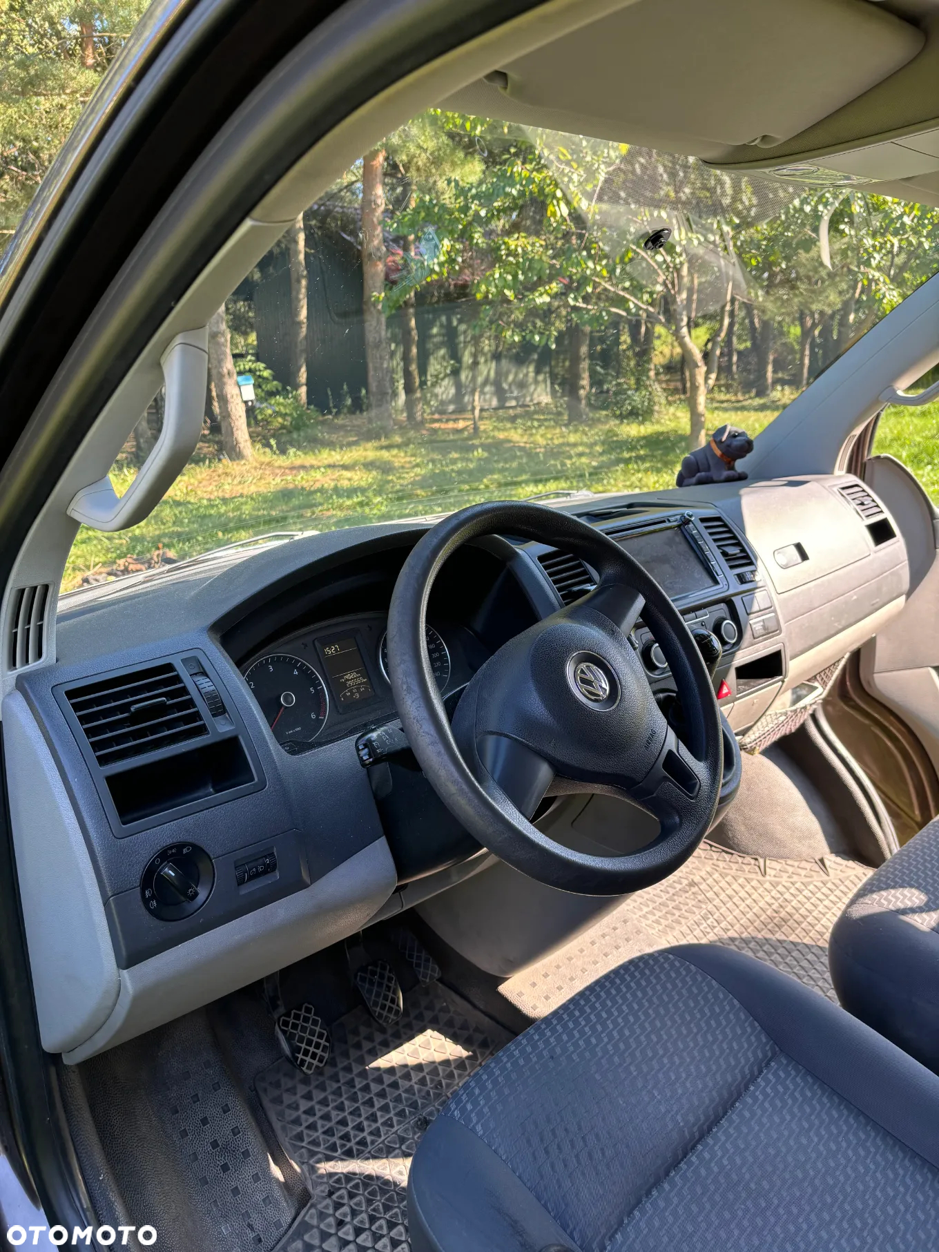 Volkswagen Caravelle - 18