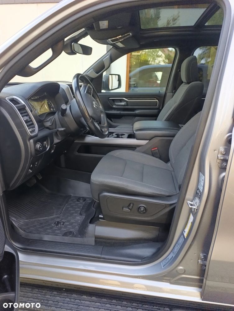 RAM 1500 Crew Cab Shortbed Bighorn - 9