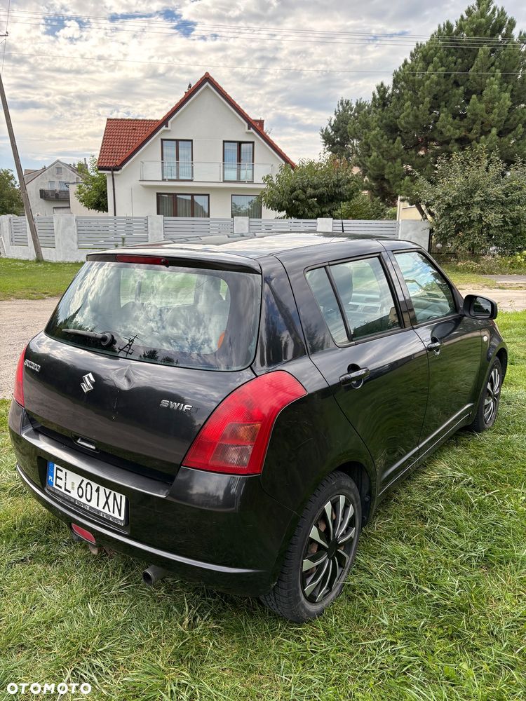 Suzuki Swift - 3
