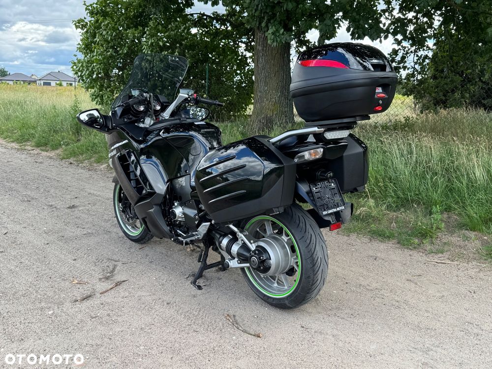 Kawasaki GTR - 22
