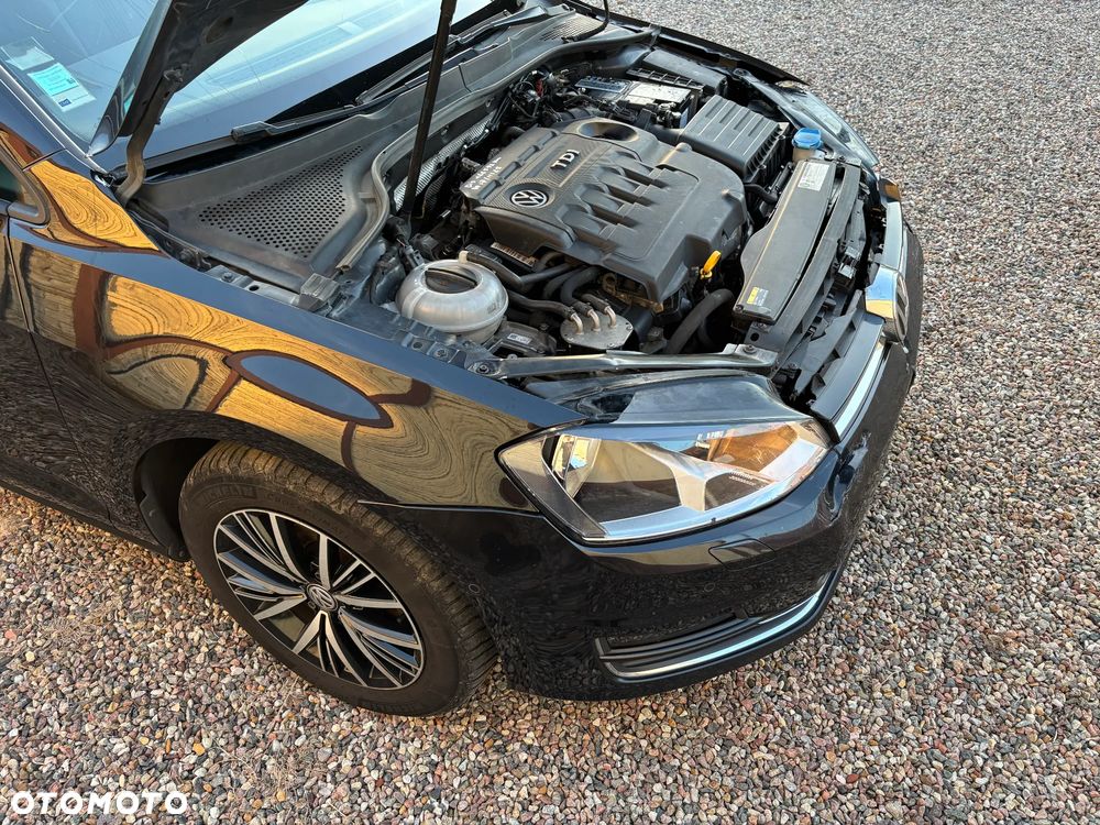 Volkswagen Golf 1.6 TDI BlueMotion Technology Allstar - 16