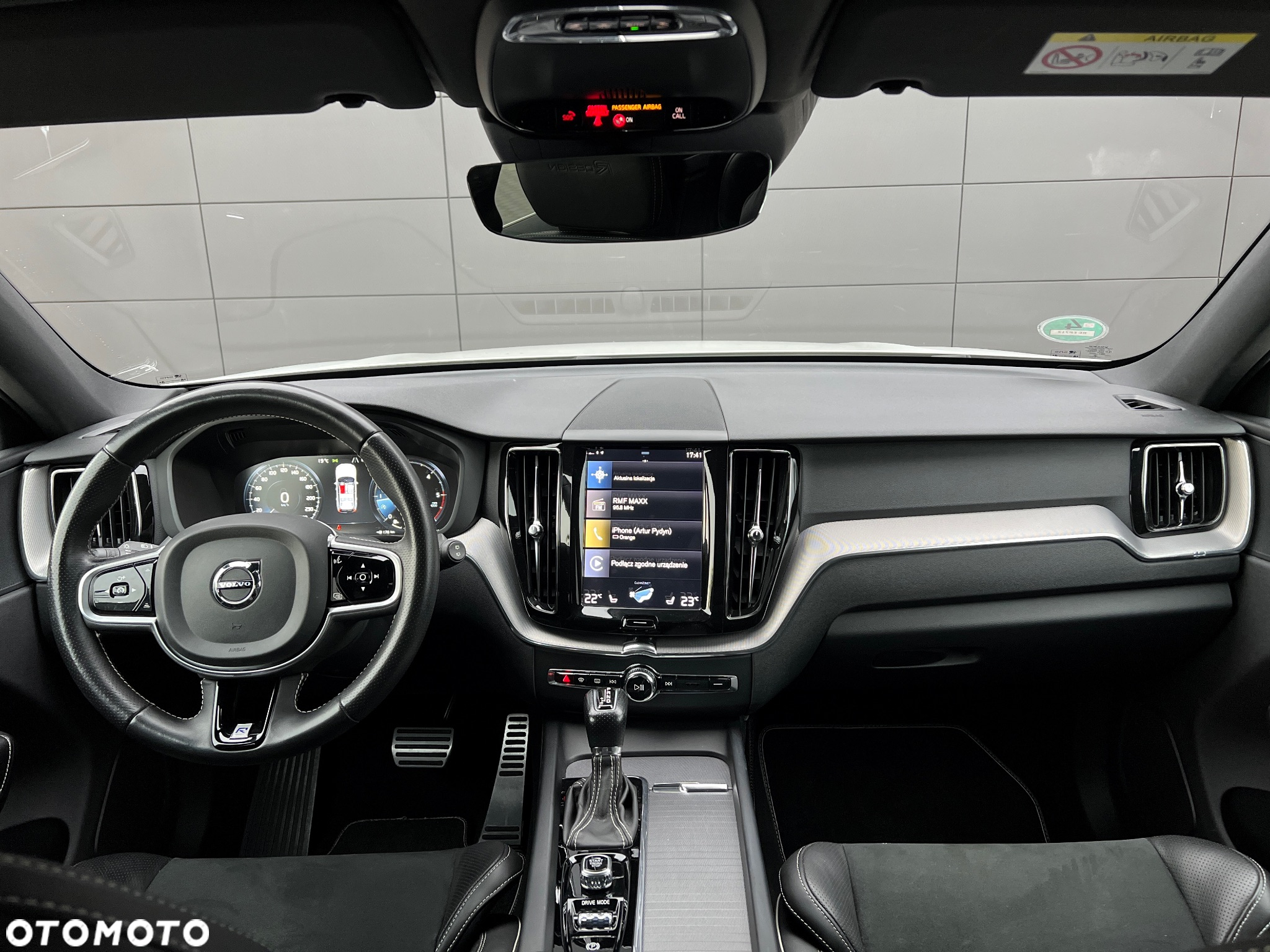 Volvo XC 60 D4 AWD R-Design - 22